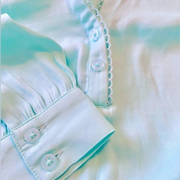 Banana Republic Women’s Aquamarine Satin Long Sleeve Blouse V-Neck Size S - Picture 8 of 11